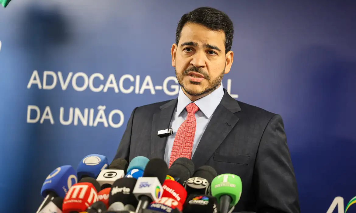 AGU pede que Meta exclua robôs de IA que promovem erotização infantil