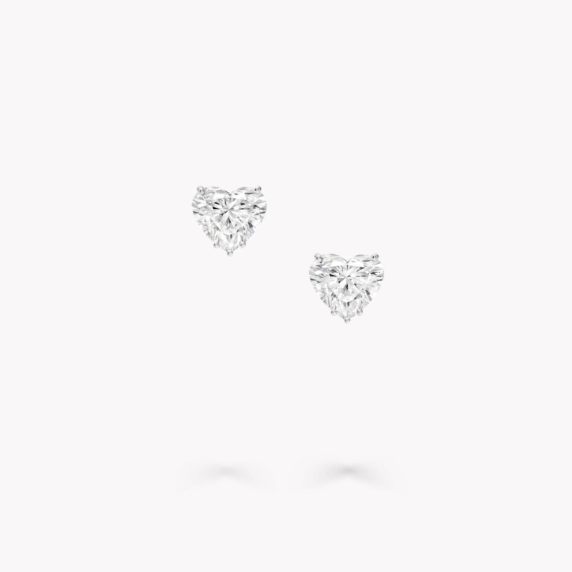 MEORA Heart Shape Diamond Stud Earrings Pair DE/VS1 18K
