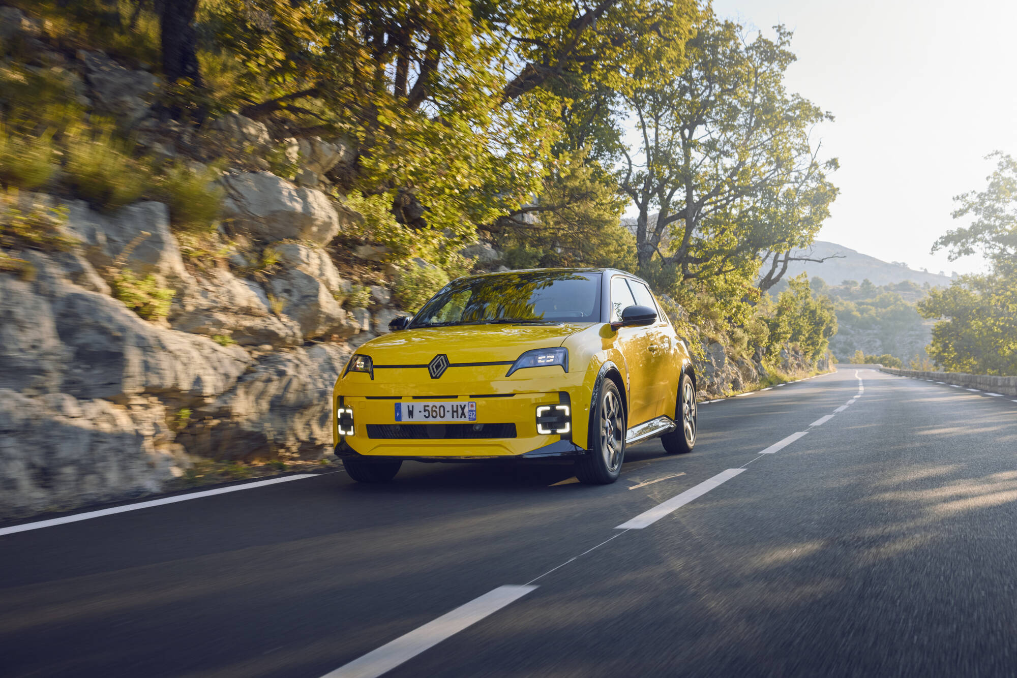 Renault 5 E-Tech — günstiges E-Auto mit 400 km Reichweite.