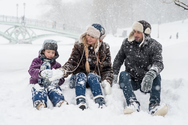 Share Ski Trips, Christmas, and New Year Memories with QR Code Photo Sharing