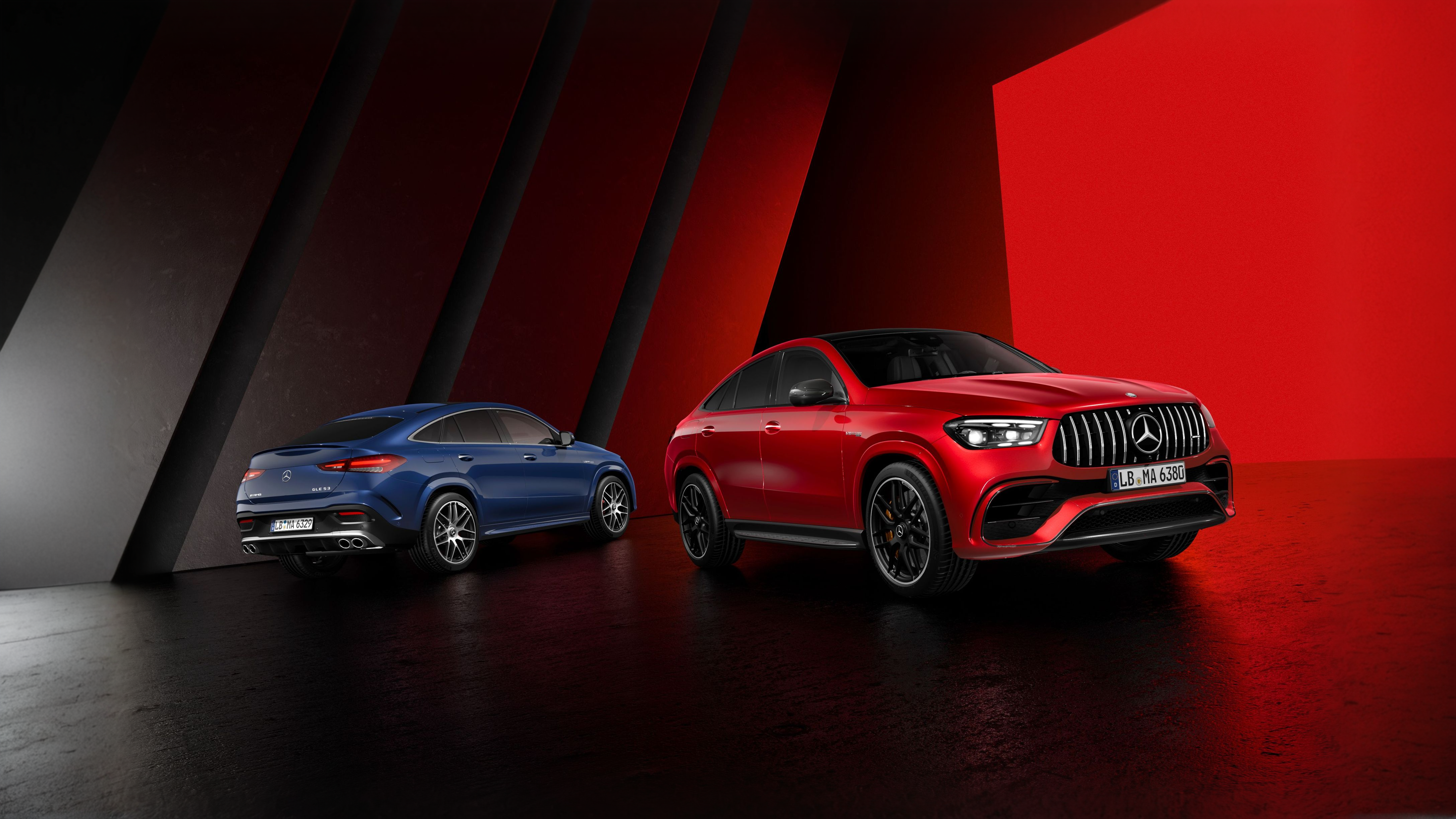 Zwei Mercedes Benz GLE Coupe.