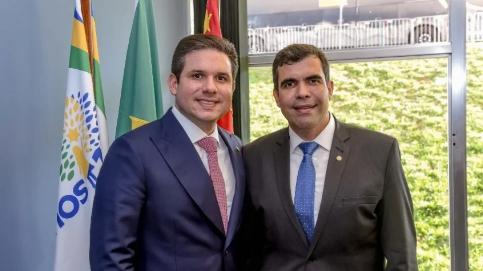 Aliado de Hugo Motta é alvo da PF, e STJ autoriza busca e apreensão