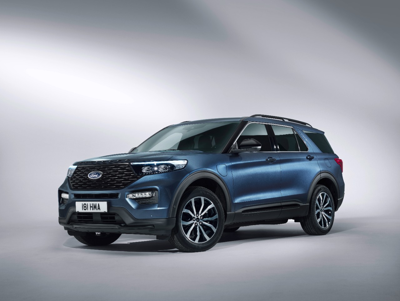 Der Ford Explorer Hybrid.