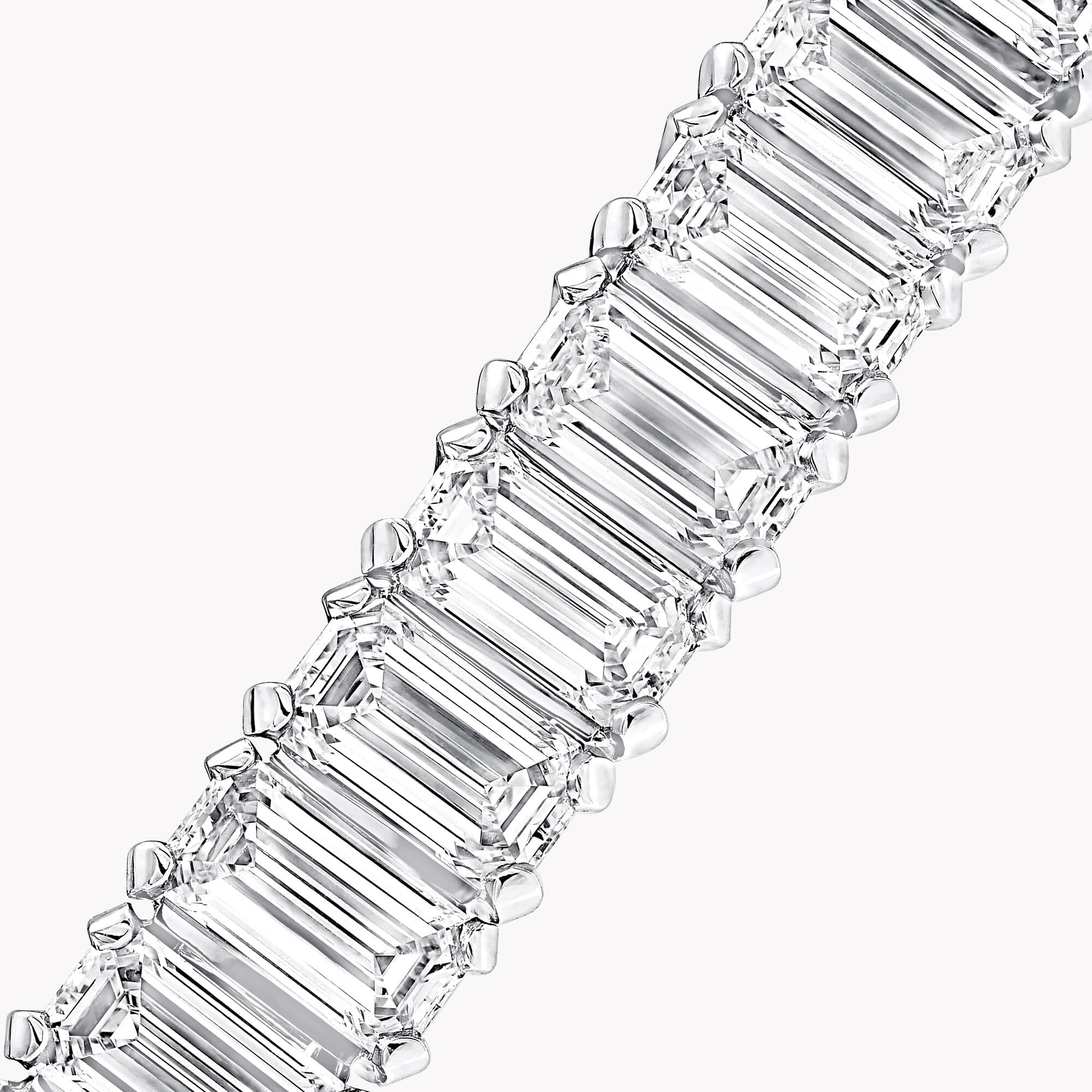 MEORA Emerald Cut Diamond Line Bracelet DE/VS1 18K